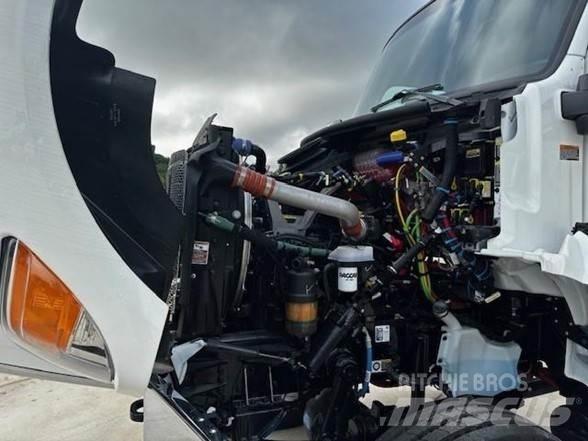 Peterbilt 548 Camiões de chassis e cabine