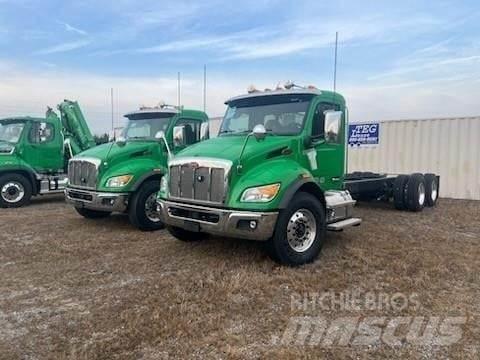 Peterbilt 548 Camiões de chassis e cabine