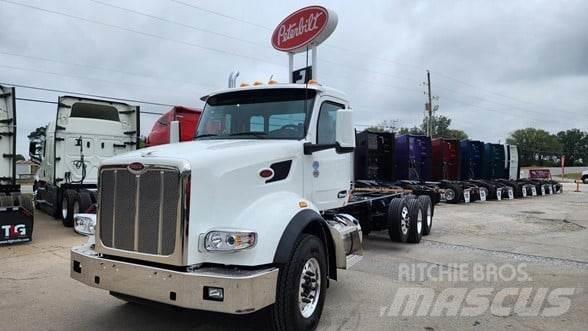 Peterbilt 567 Camiões de chassis e cabine