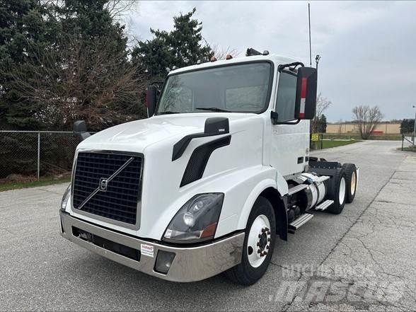 Volvo VNL42T300 Cavalos Mecânicos