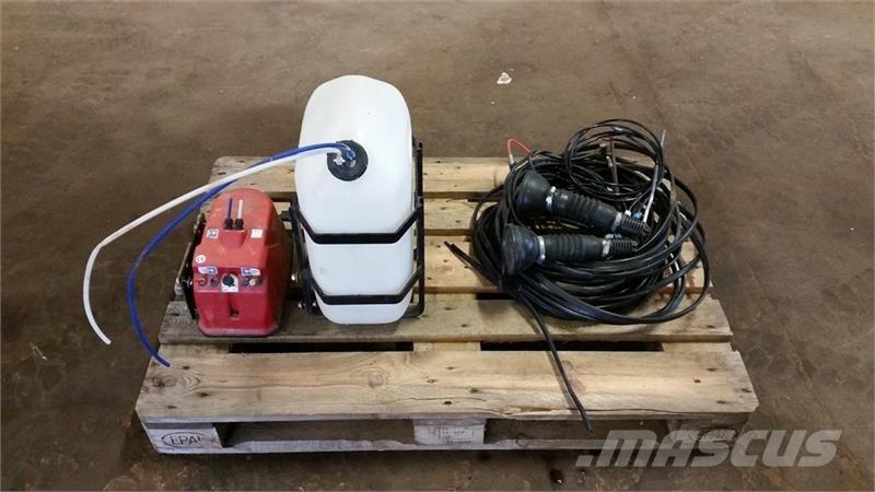  - - - Skummarkør Pulverizadores rebocados