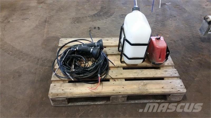  - - - Skummarkør Pulverizadores rebocados