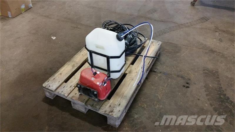  - - - Skummarkør Pulverizadores rebocados