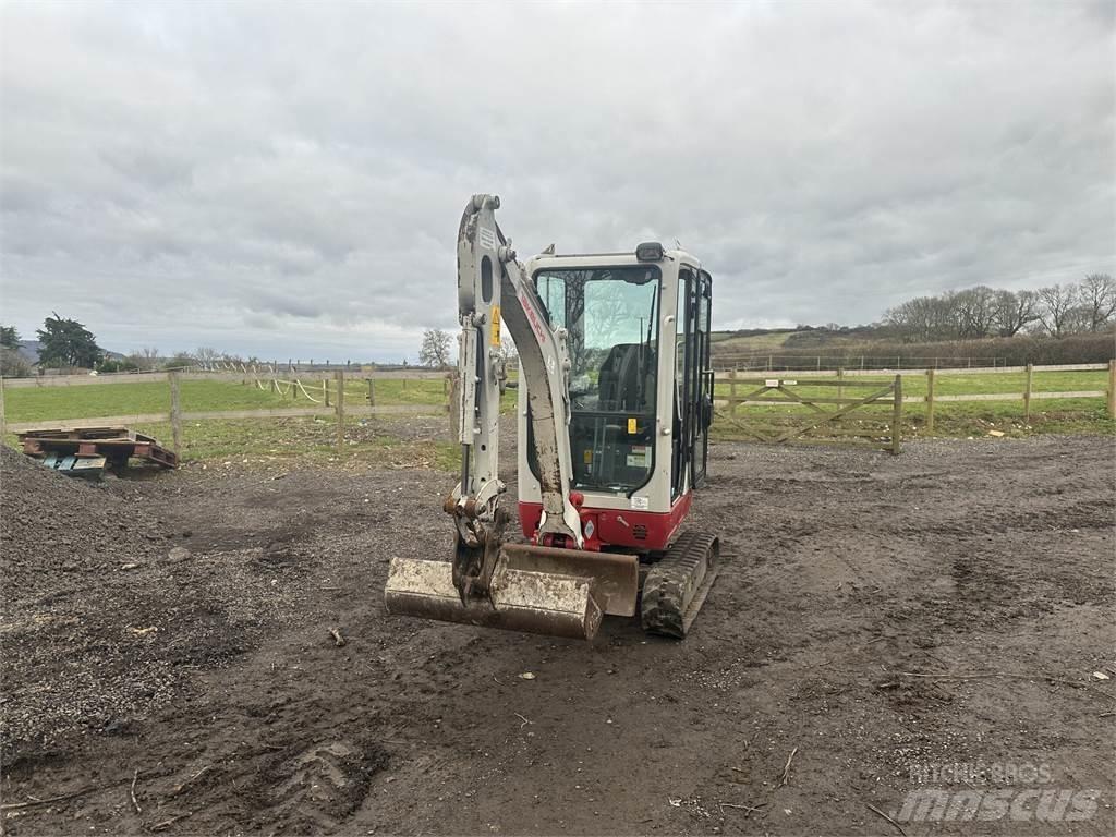 Takeuchi  Escavadeiras de esteiras