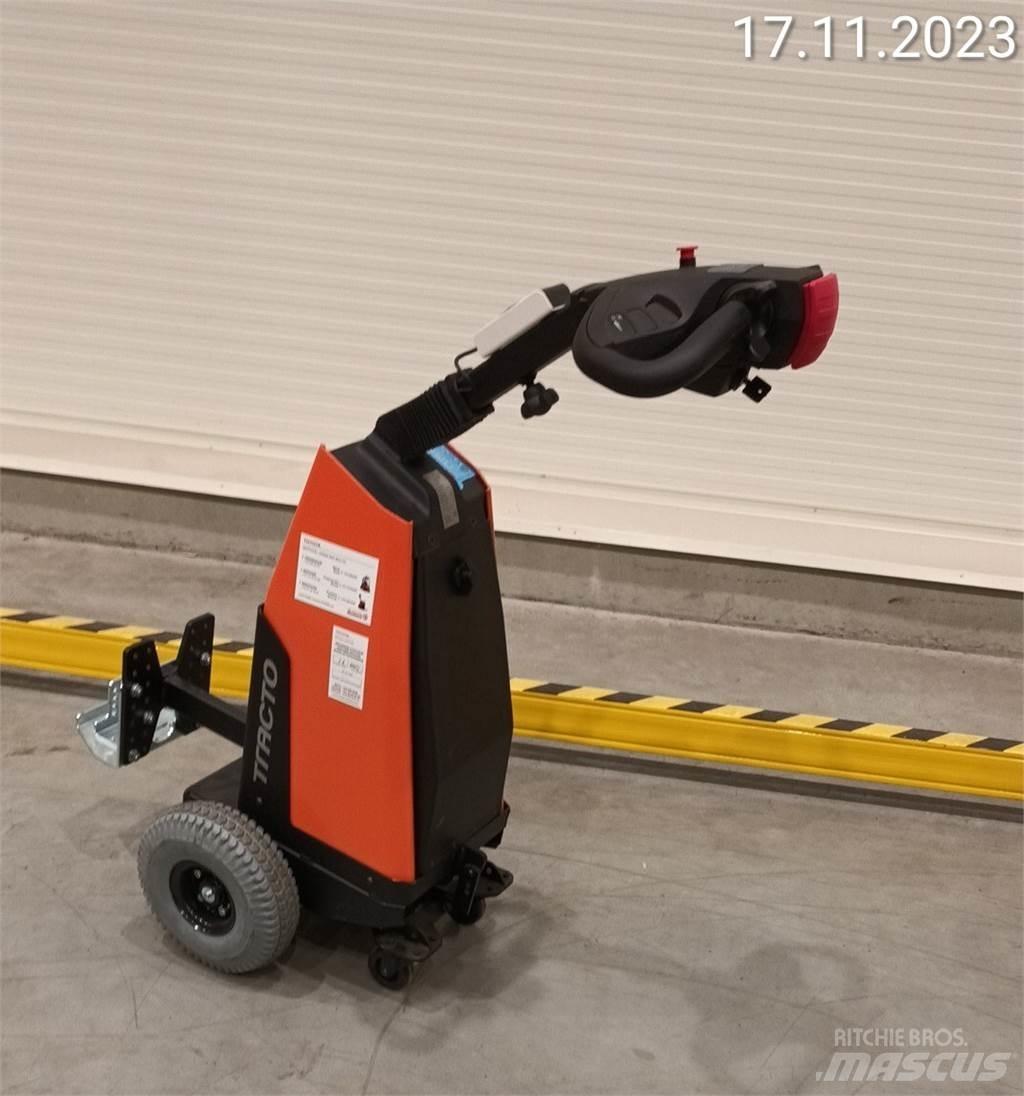 BT TWE120 LI-ION Tractores de reboque