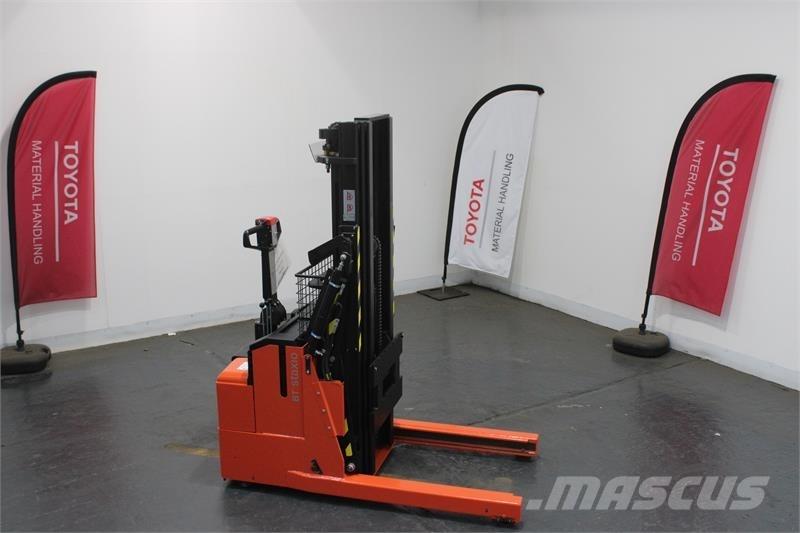 BT RWE120 Porta-paletes manuais
