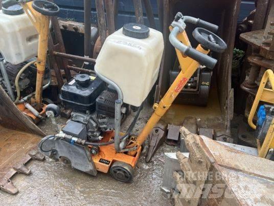  Scie à sol HUSQVARNA Construção - Outros
