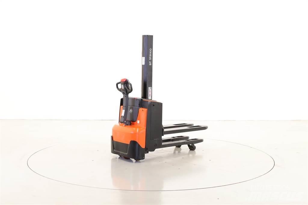 BT SWE-080-L Empilhador para operador externo
