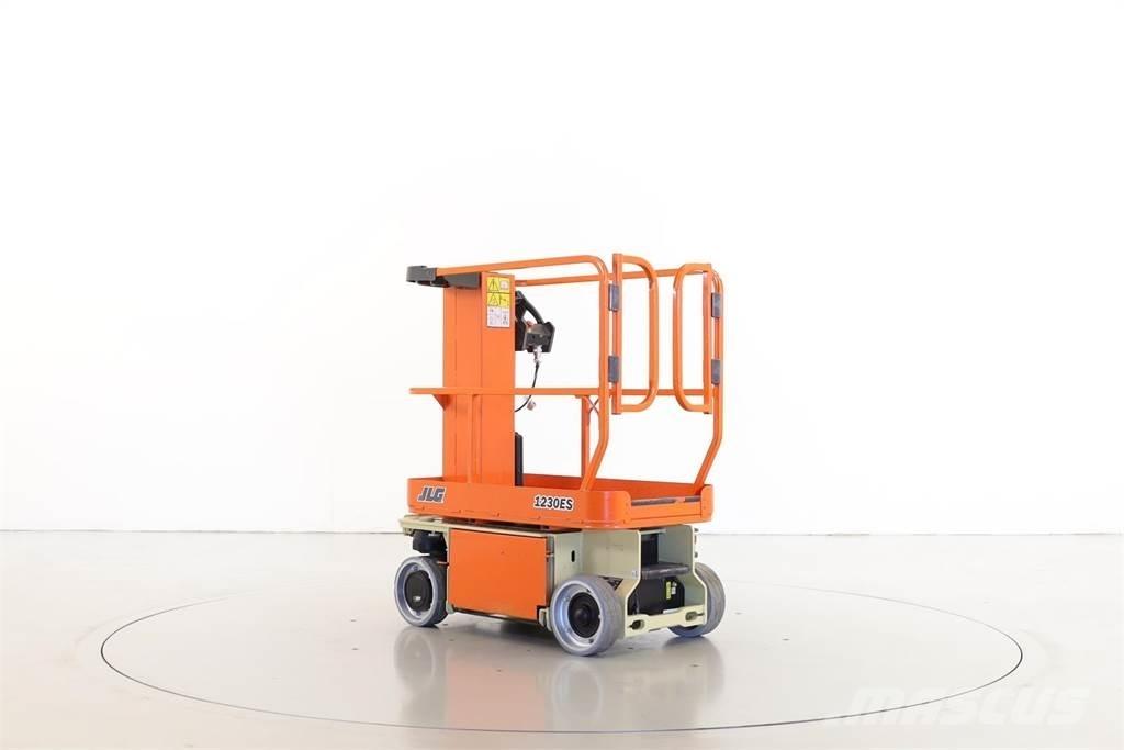 JLG 1230ES Plataformas de Mastro Vertical