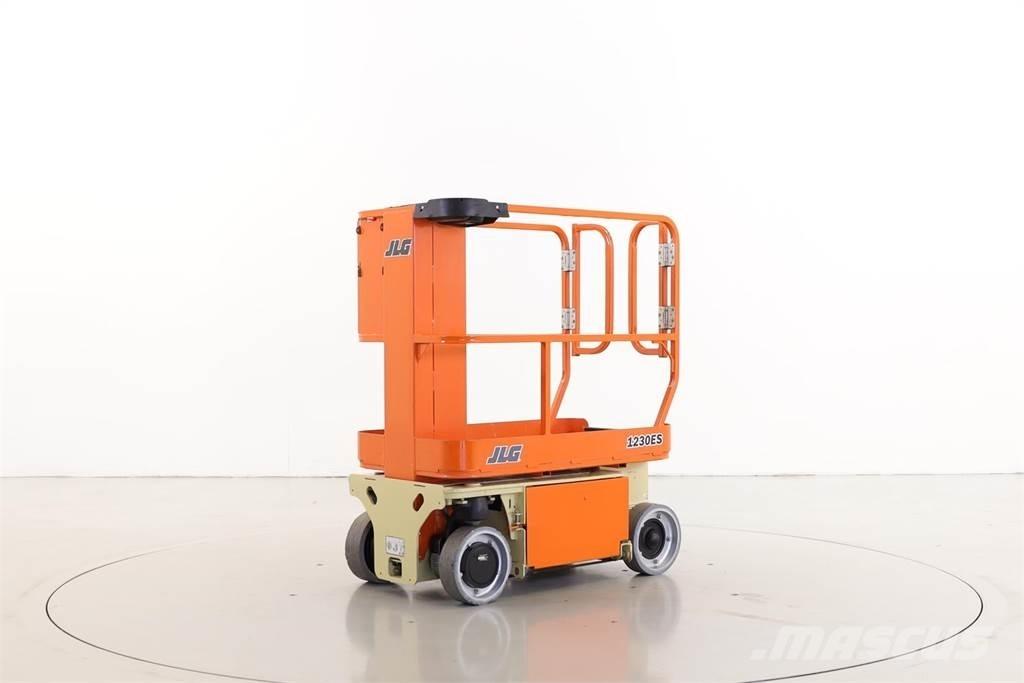 JLG 1230ES Plataformas de Mastro Vertical