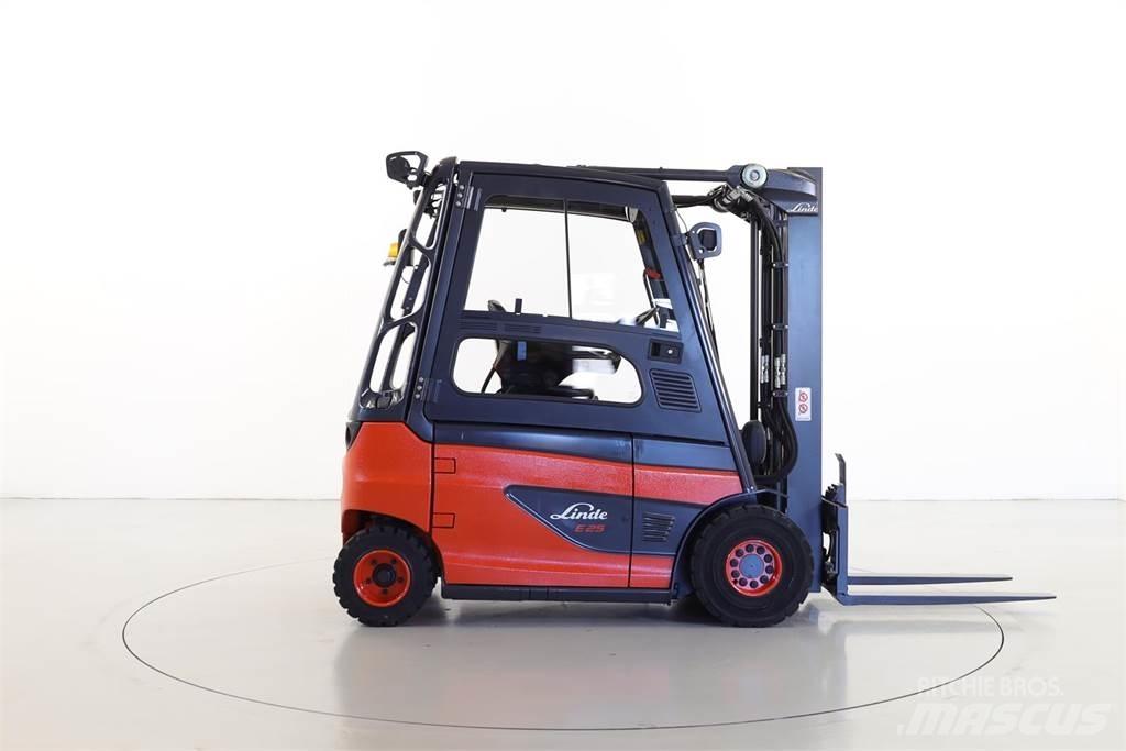 Linde E25-01 387 Empilhadores eléctricos