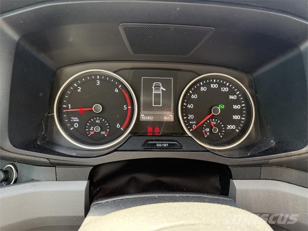 MAN TGE 3.180 Caminhões de caixa fechada