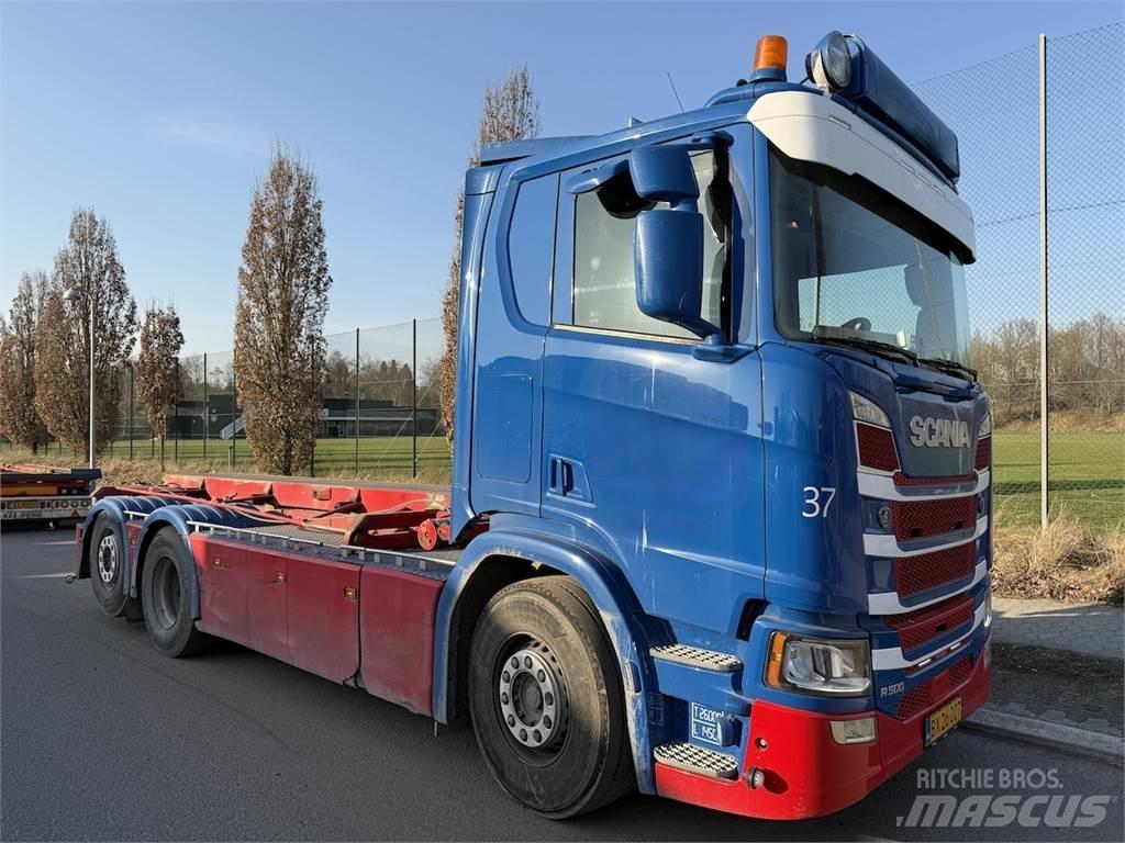 Scania R500 Camiões caixa desmontável com elevador de cabo