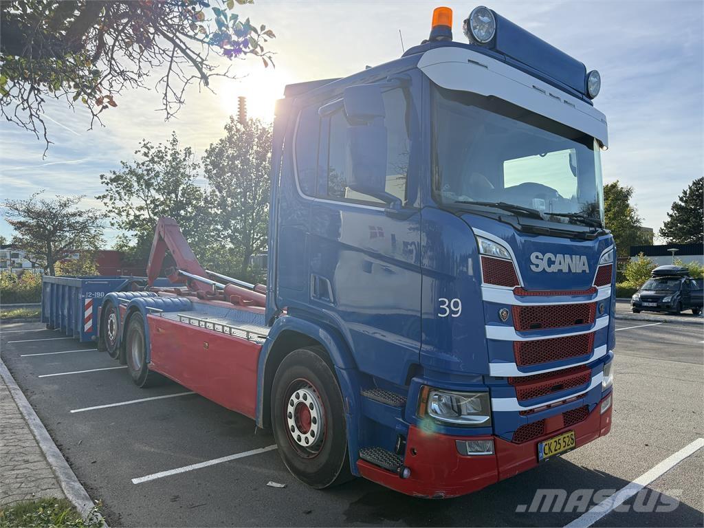 Scania R500 Camiões caixa desmontável com elevador de cabo