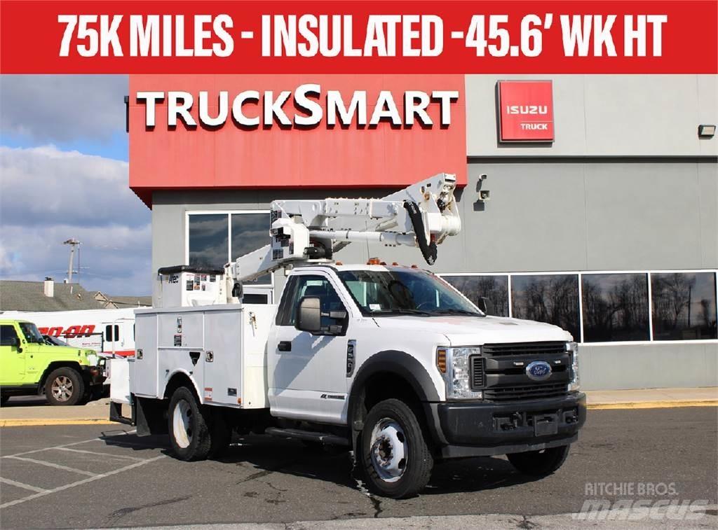 Ford F550 Plataformas aéreas montadas em camião