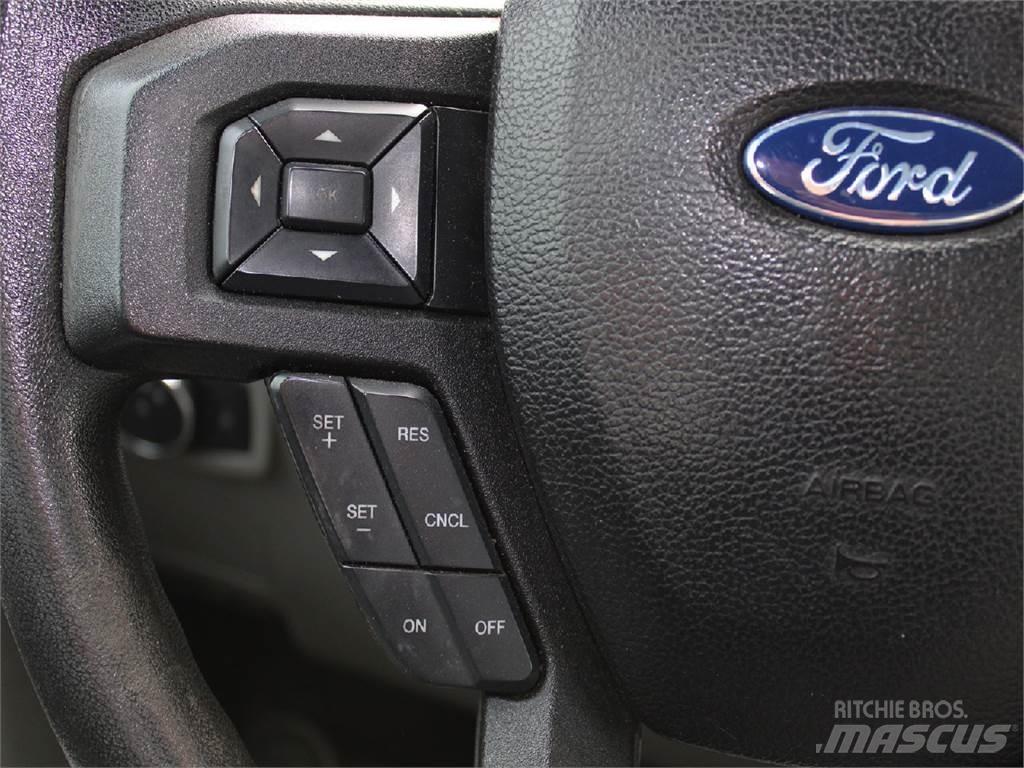 Ford F550 Plataformas aéreas montadas em camião