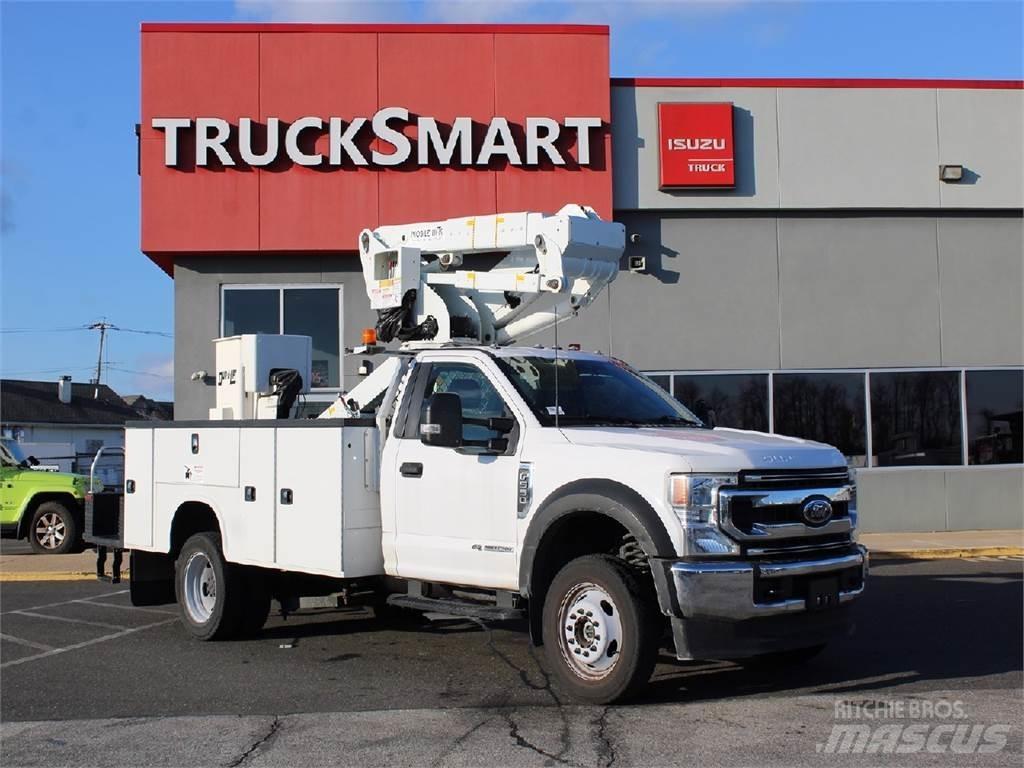 Ford F550 Plataformas aéreas montadas em camião