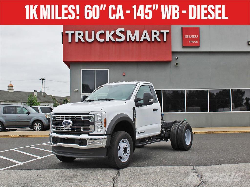 Ford F600 Camiões de chassis e cabine