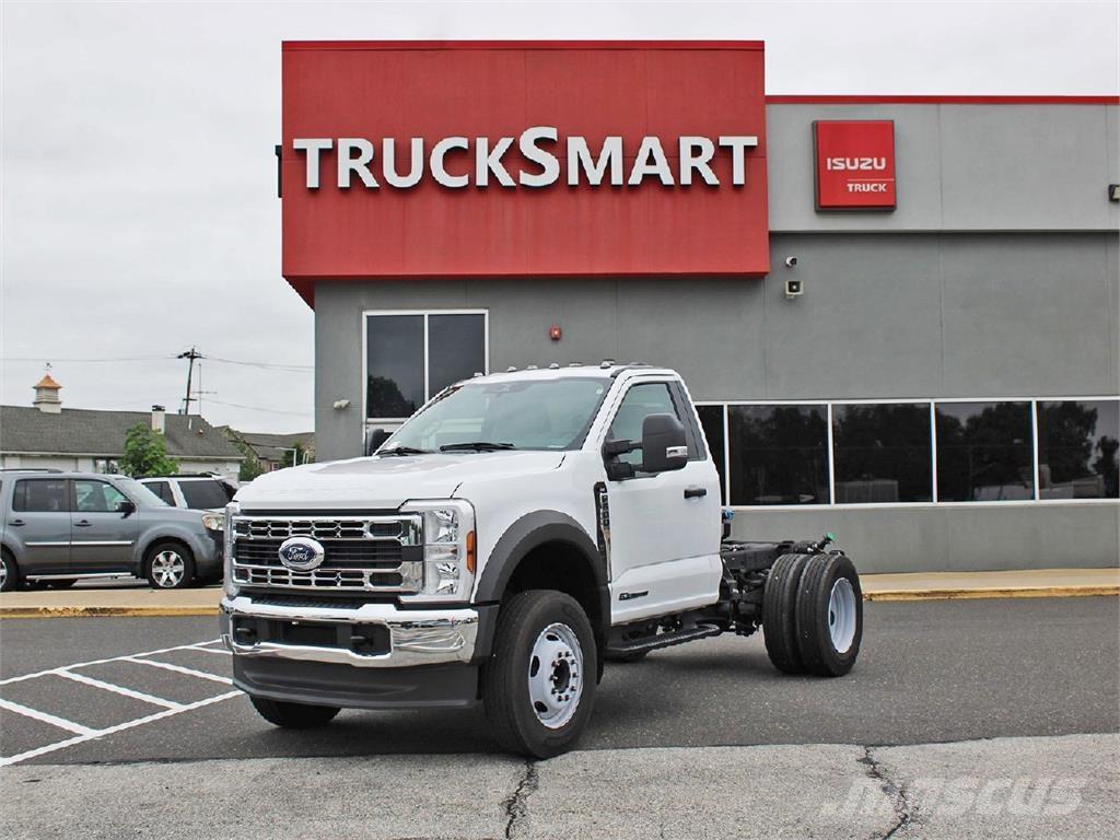 Ford F600 Camiões de chassis e cabine