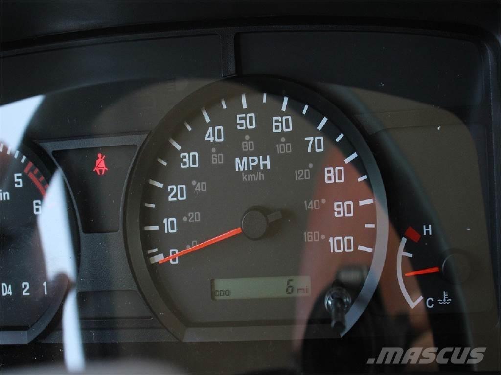 Isuzu NPR-HD Camiões estrado/caixa aberta