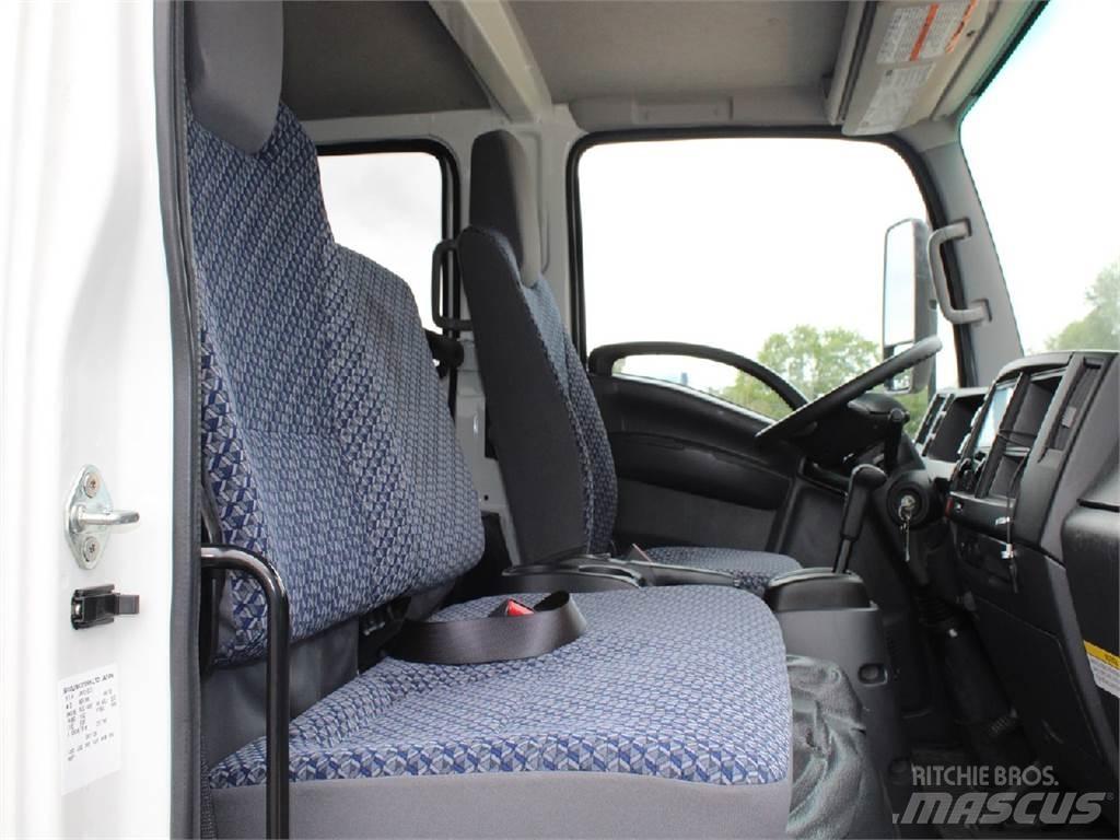 Isuzu NPR-HD Caminhões de caixa fechada