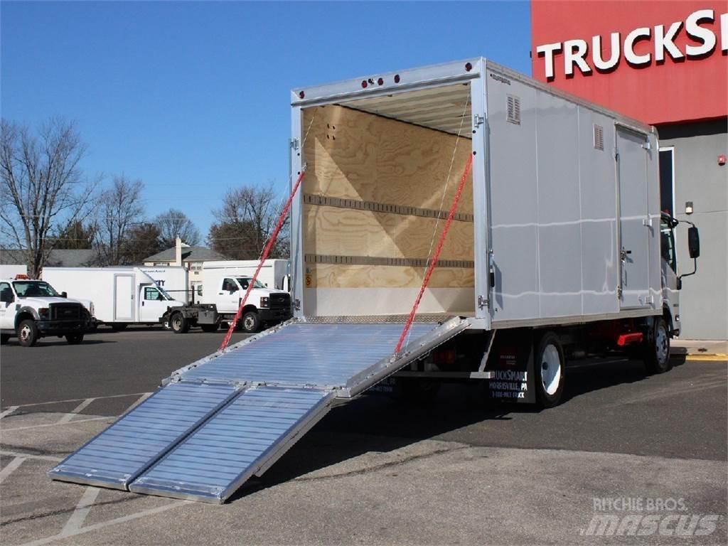 Isuzu NRR Caminhões de caixa fechada