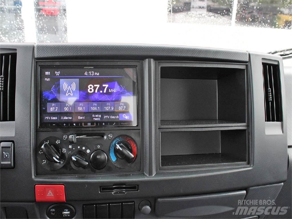 Isuzu NRR Caminhões de caixa fechada