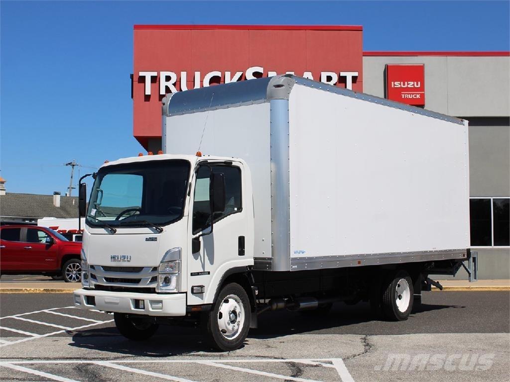 Isuzu NRR Caminhões de caixa fechada