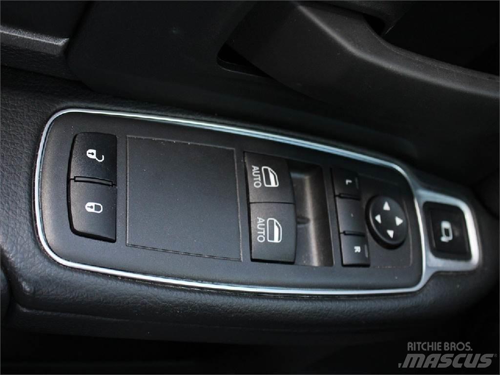 RAM 5500 Plataformas aéreas montadas em camião