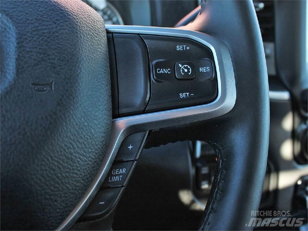 RAM 5500 Camiões Ampliroll