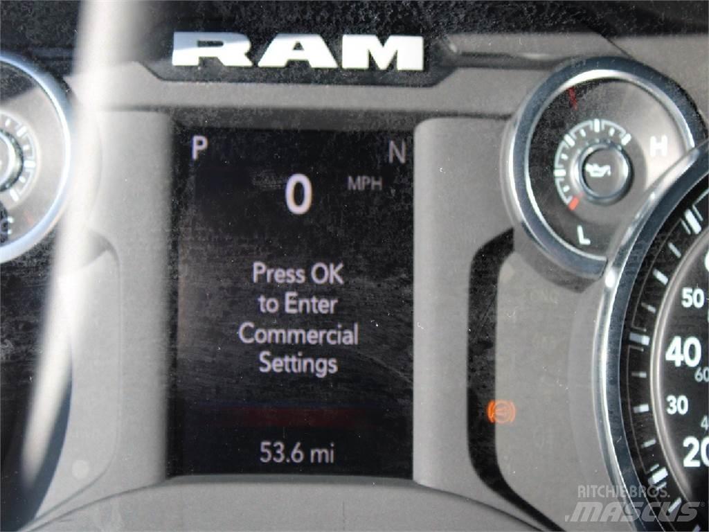 RAM 5500 Camiões Ampliroll