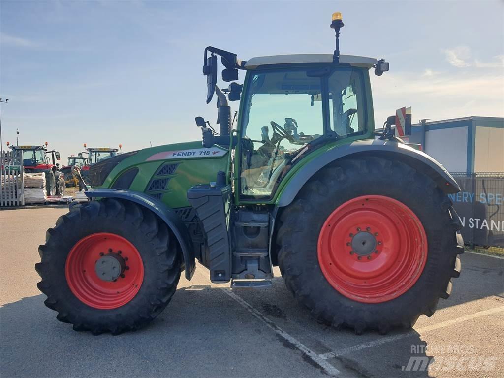 Fendt 718 VARIO S4 Tratores Agrícolas usados