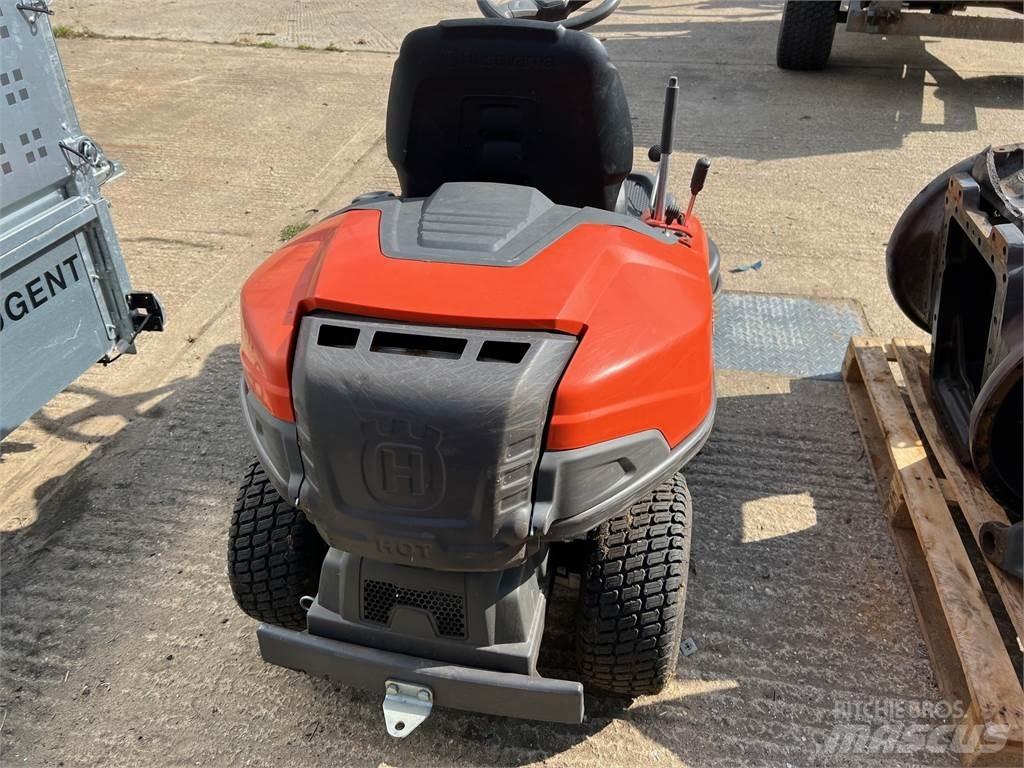 Husqvarna R216 Gadanheiras