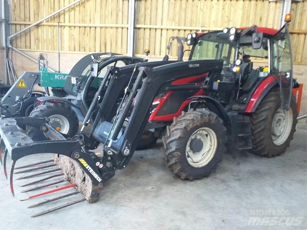 Valtra A115MH4 Tratores Agrícolas usados