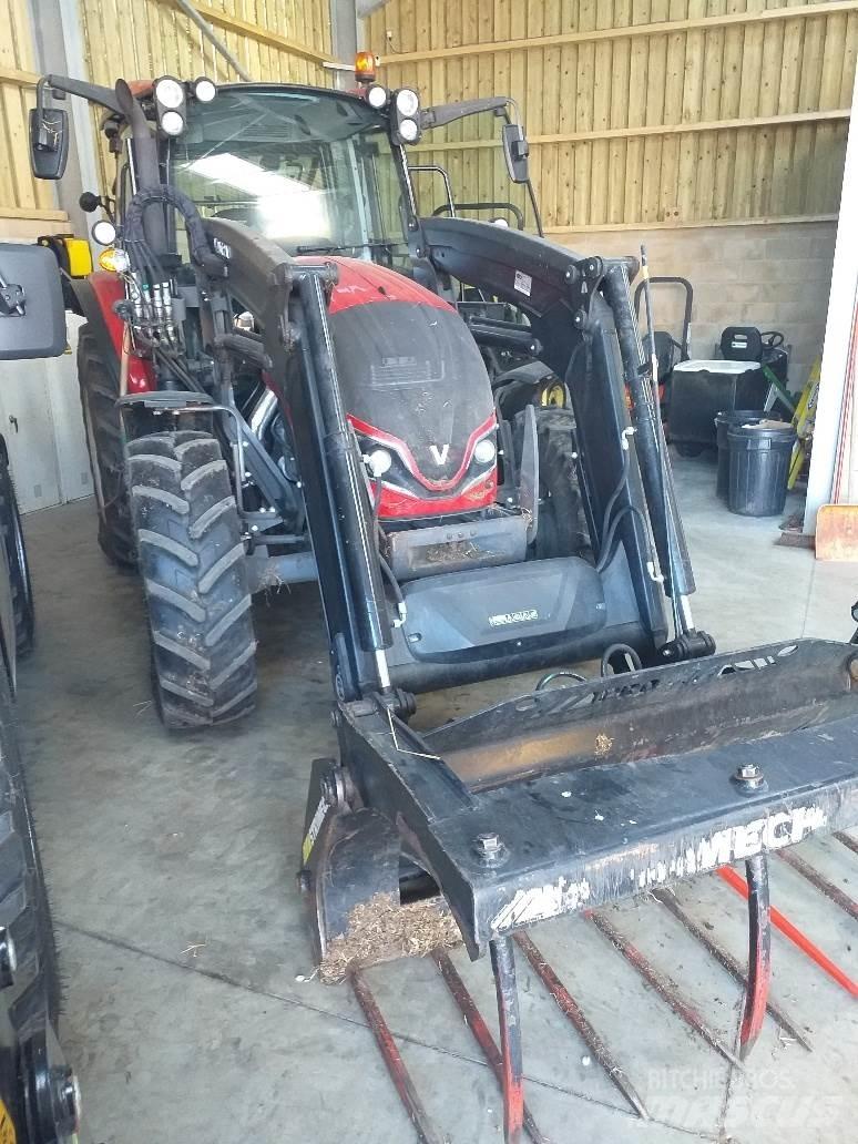 Valtra A115MH4 Tratores Agrícolas usados