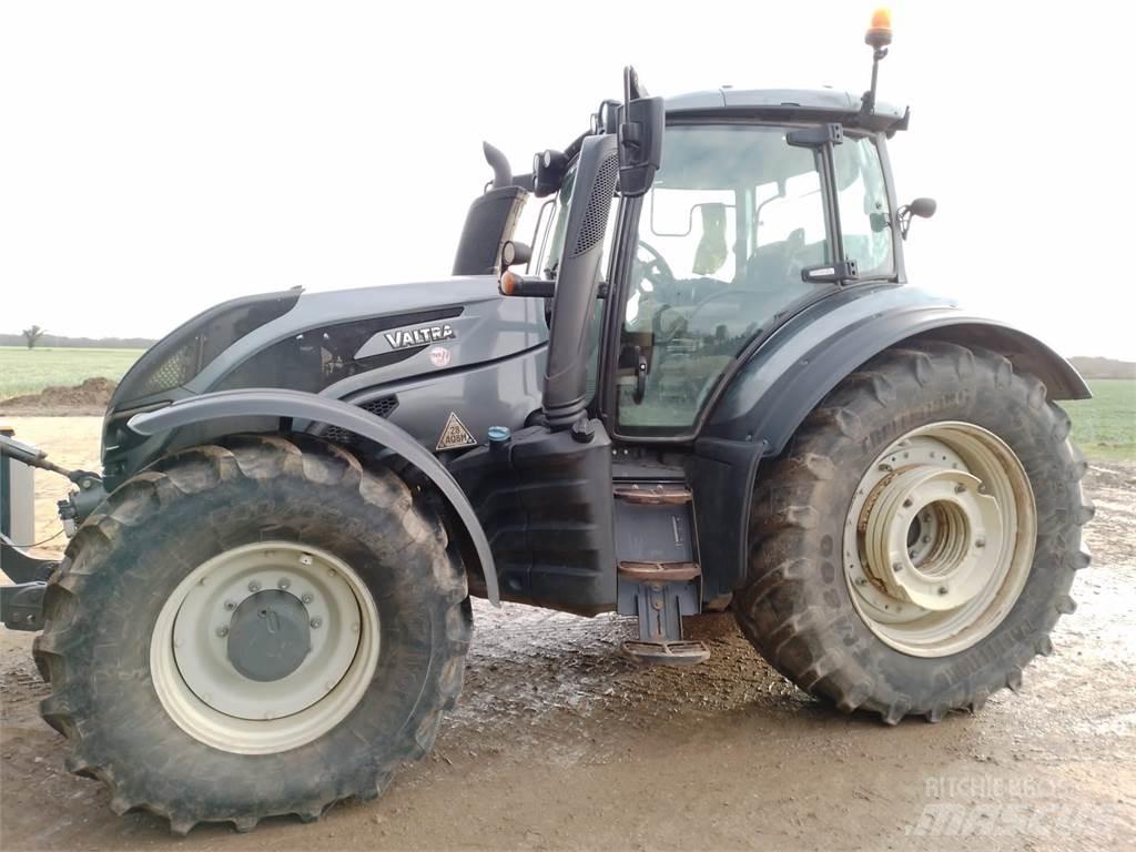 Valtra T254V Tratores Agrícolas usados