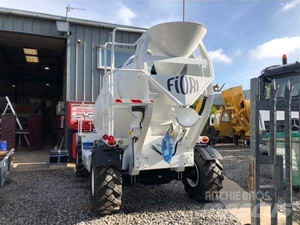 Fiori DB560T Caminhões de betonagem