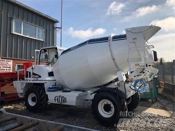 Fiori DB560T Caminhões de betonagem