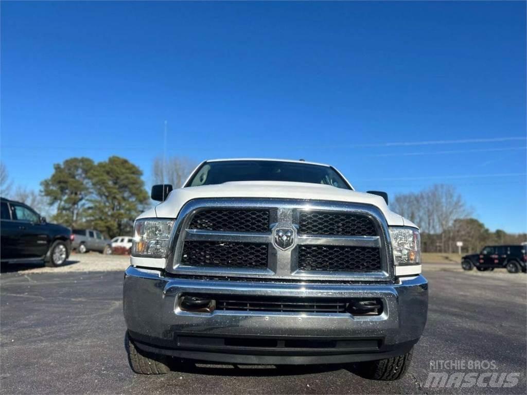 RAM 2500 Construção - Outros
