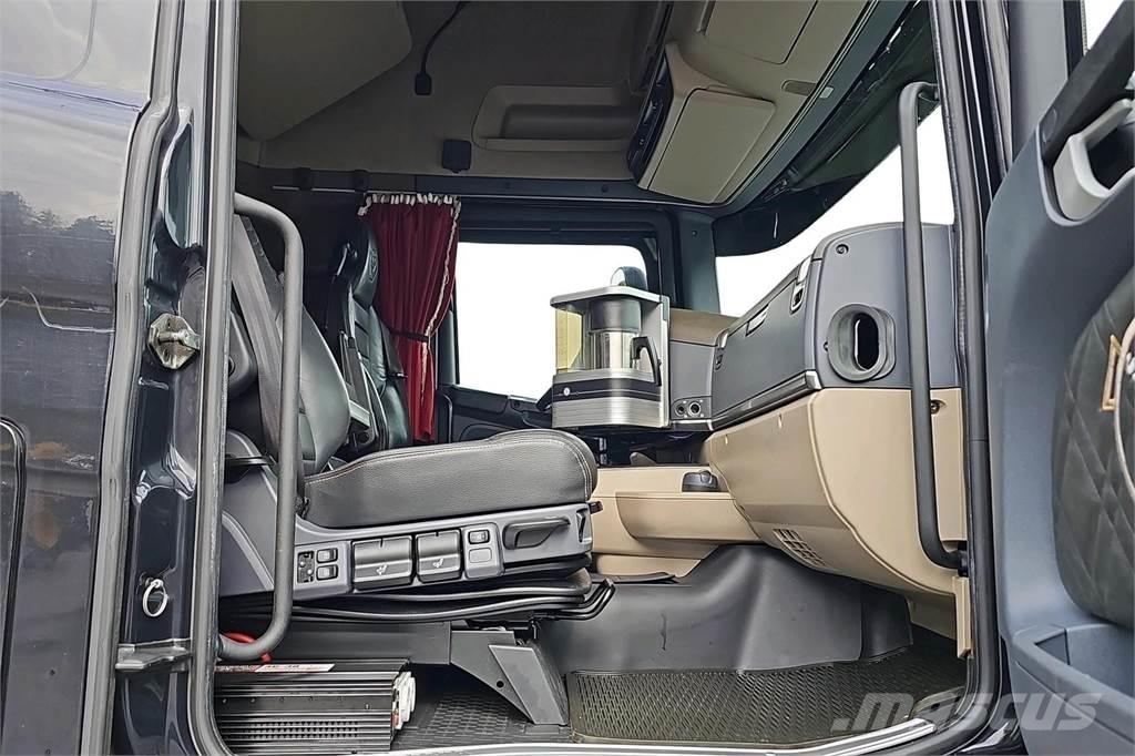 Scania R580 Caminhões de caixa fechada
