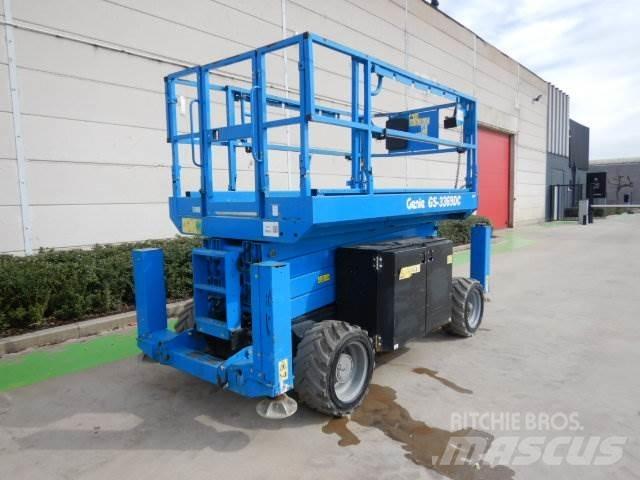 Genie GS3369DC Elevadores de tesoura