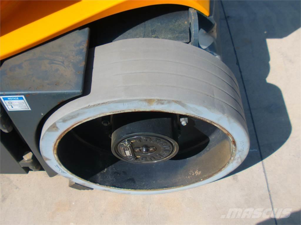 Haulotte HA12CJ+ Elevadores braços articulados