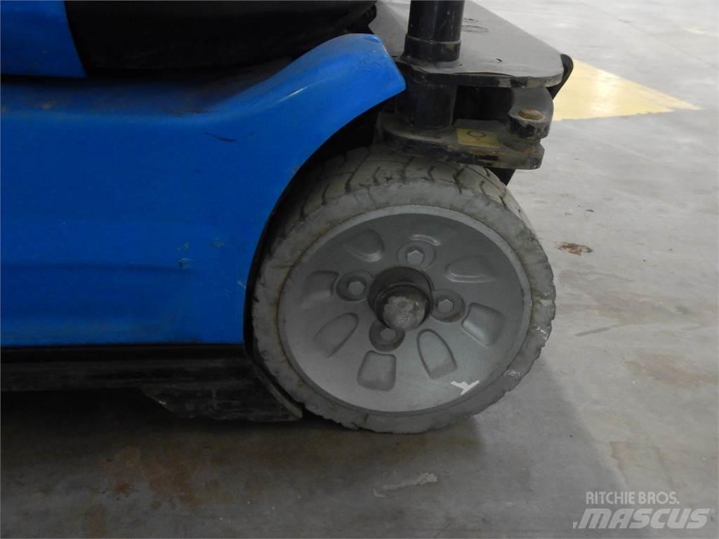 Manitou 100VJR Plataformas de Mastro Vertical