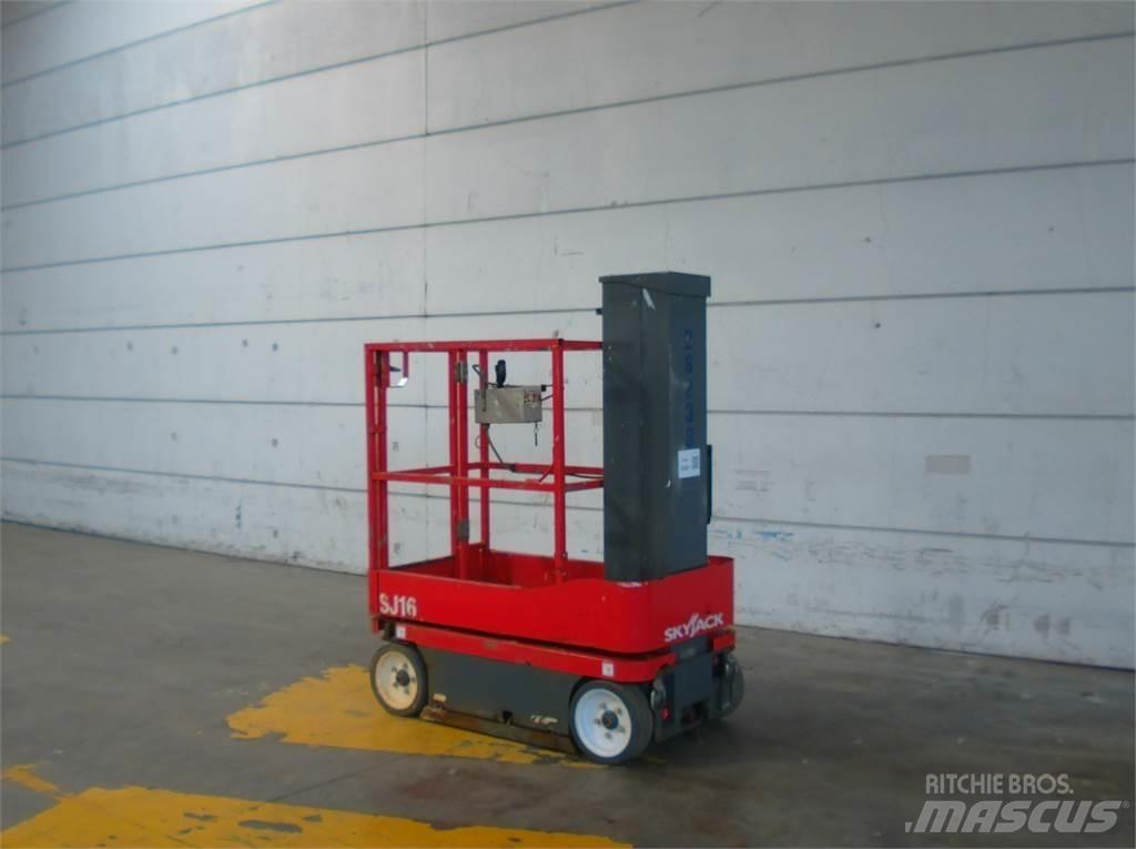 SkyJack SJ16 Plataformas de Mastro Vertical