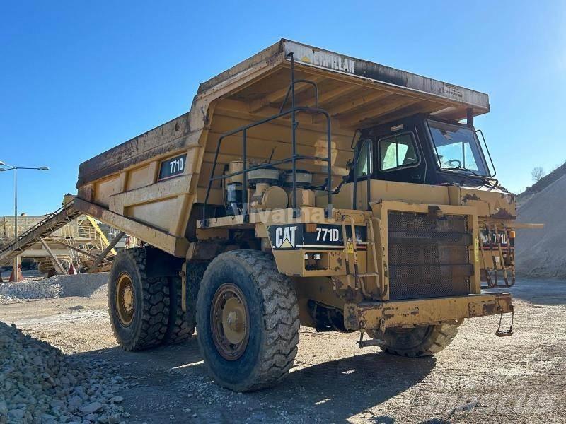 CAT 771D Camiőes basculantes rígidos