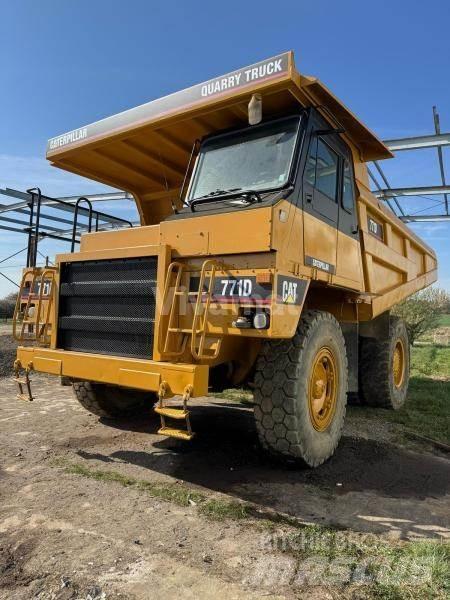 CAT 771D Camiőes basculantes rígidos