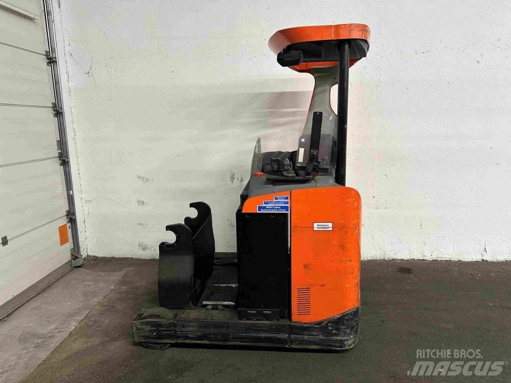 BT RRE 140 - TRIPLEX 8 m Empilhadores Elevadores