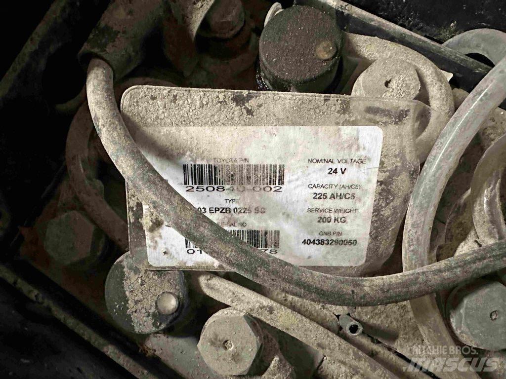 BT SWE 100 Empilhador para operador externo