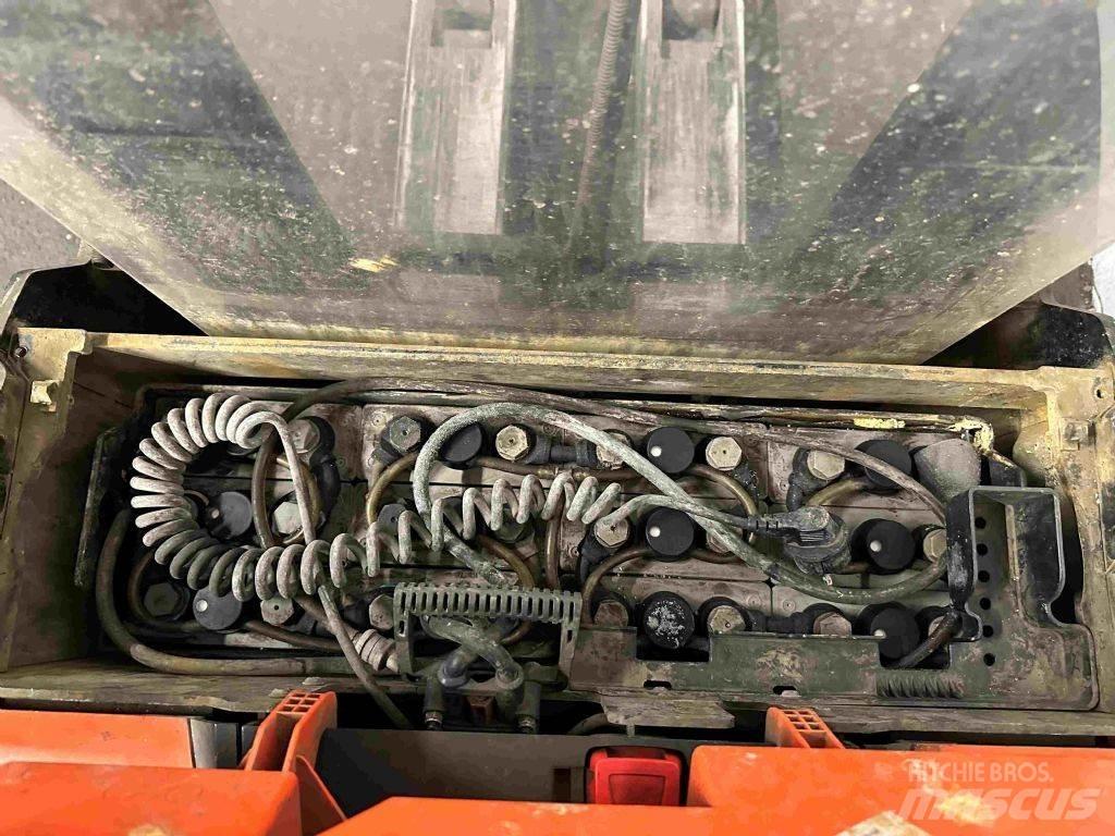 BT SWE 100 Empilhador para operador externo