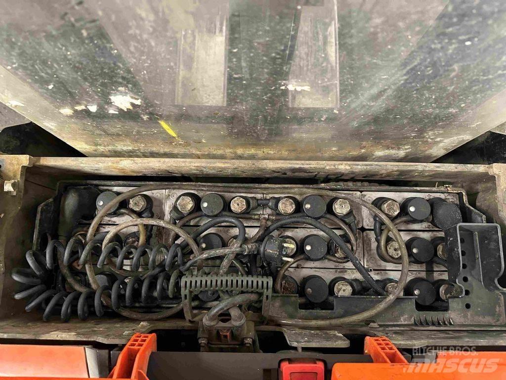 BT SWE 100 Empilhador para operador externo